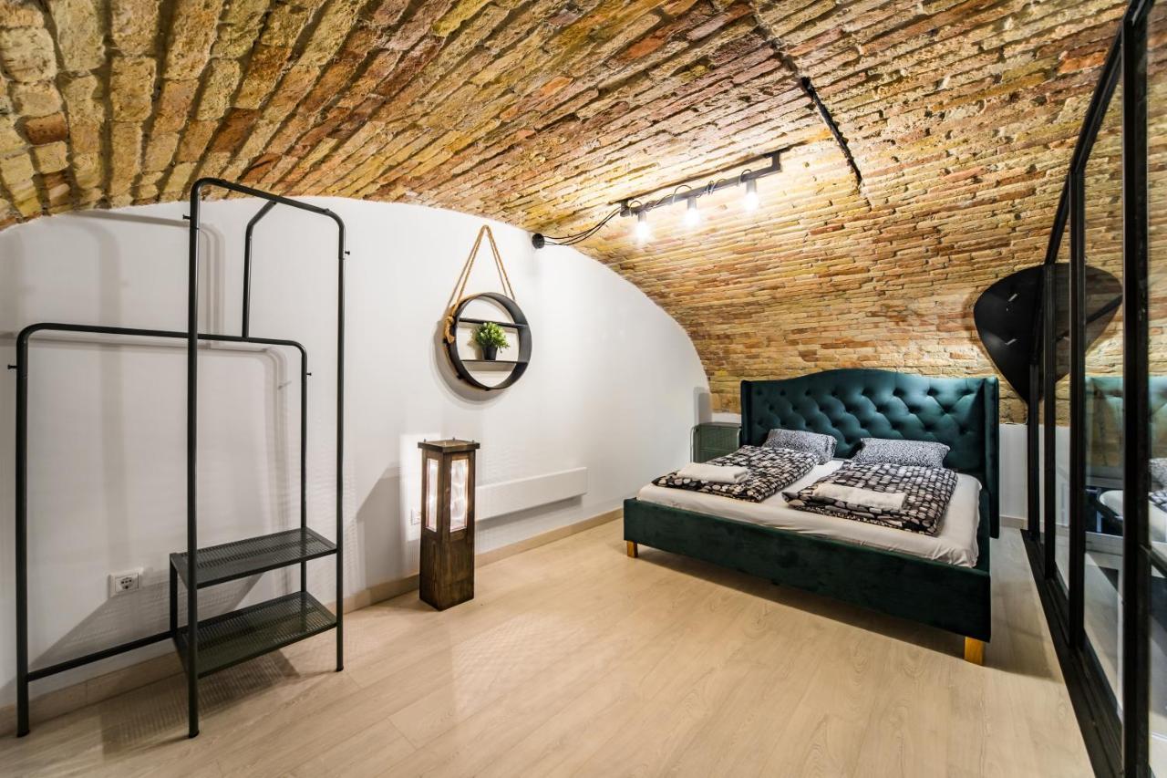 Spacious Loft In The Heart Of Downtown Budapest Exterior photo